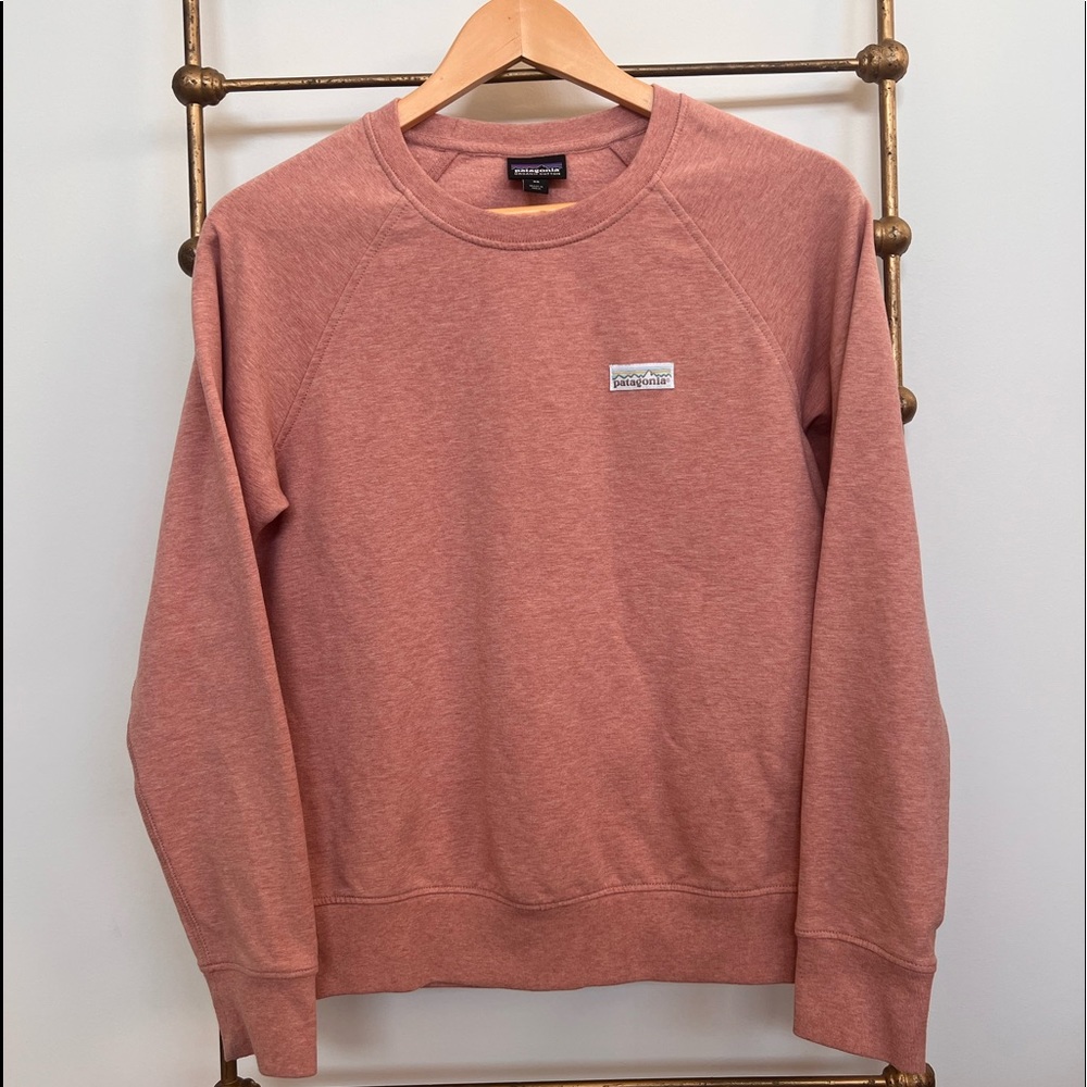 Patagonia XS crew neck sweatshirt. Good used condition. Soft and comfy.